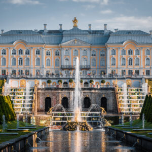 Петергоф с экскурсией по Нижнему парку